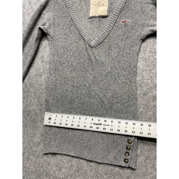 Hollister Sweater Womens Small Gray Rabbit Hair V Neck Long Sleeve Button Hem - Picture 3 of 12